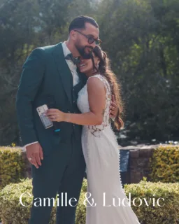 🎶 Mariage de Camille & Ludovic - Moulin de Saint-Yves 💍
Un cadre idyllique au bord de l’eau, une ambiance pleine d’émotion… et une soirée inoubliable ✨
Camille a ouvert le bal des émotions dès le vin d’honneur avec un magnifique discours à Ludovic, face au cours d’eau 🌿💞
Puis place à la fête !
Entrée des mariés, discours, diaporama, présentation du gâteau 🎂 et une ouverture de bal féérique avec fumée lourde et étincelles pour un moment magique 💫
Félicitations à Camille et Ludovic !🚨: Merci pour les photos de la publication @djsvsound🎧 : @djsvsound
💒 & 🍽️ : @domainemoulindesaintyves________________________________________________
DJ SvSound
📞 06 30 76 21 40
📧 svsound@outlook.com
📌 Bretagne#Mariage #Wedding #DJMariage #Deejay #SvSound #SoiréeDeMariage #WeddingParty #WeddingVibes #MoulinDeSaintYves #Mariés2025 #WeddingInspiration #WeddingBretagne #WeddingDJ #SoiréeInoubliable #FuméeLourde #ÉtincellesFroides #OuvertureDeBal #AmbianceDeFolie #DJFrance